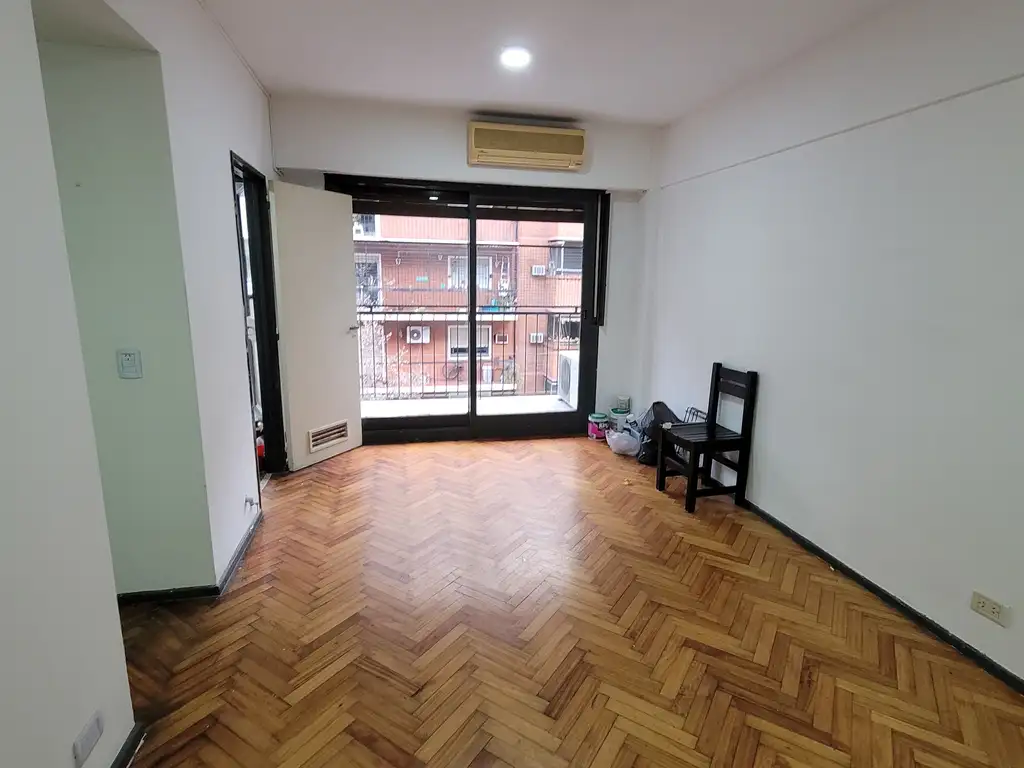 2 ambientes con balcón y AA