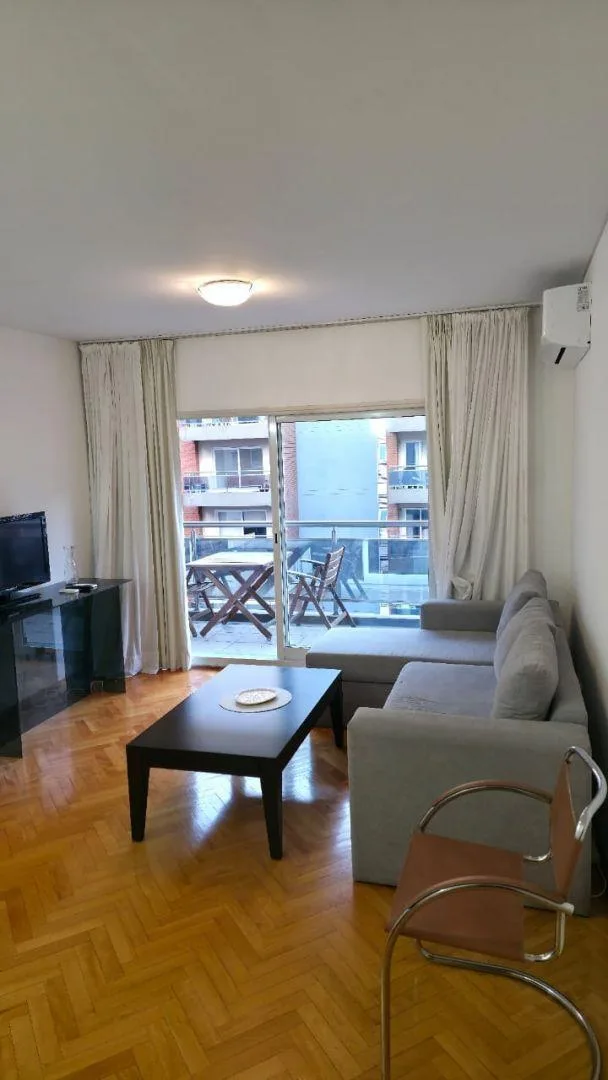 2 ambientes con balcón y cochera