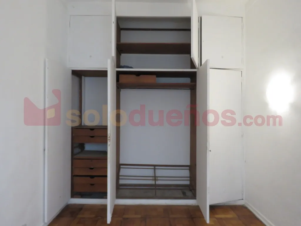 Renovated apartment in Monserrat