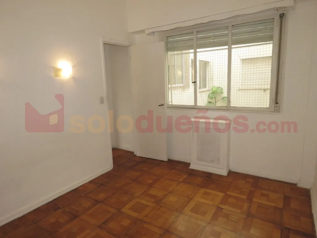 Renovated apartment in Monserrat
