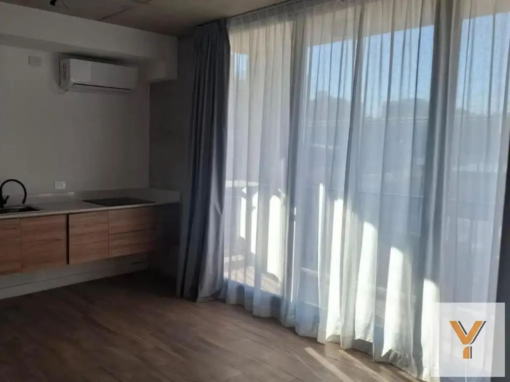 Departamento con balcón en Villa Urquiza