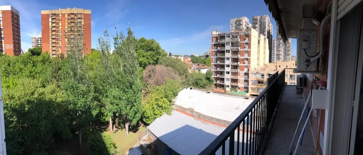 2 bedrooms with balcony, Coghlan