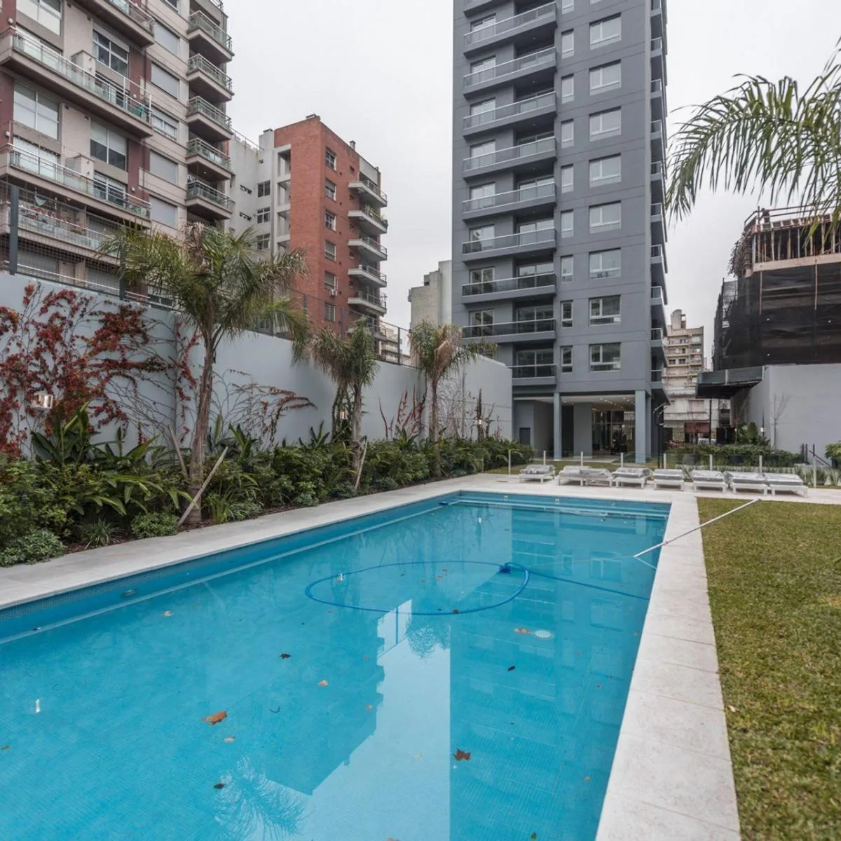 Monoambiente con terraza y amenities