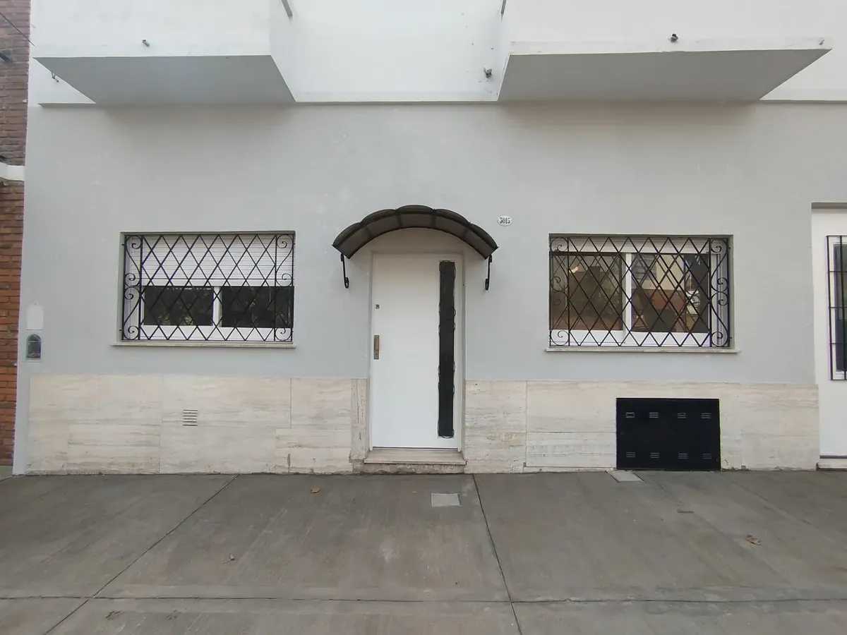 Casa reformada com pátio
