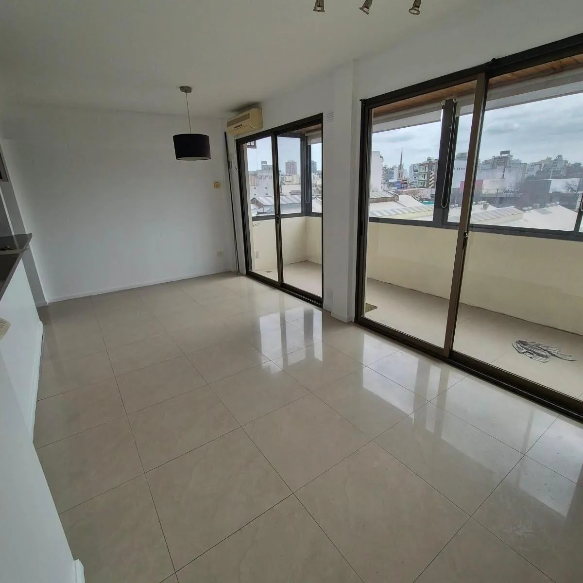 Semipiso 3 ambientes con cochera