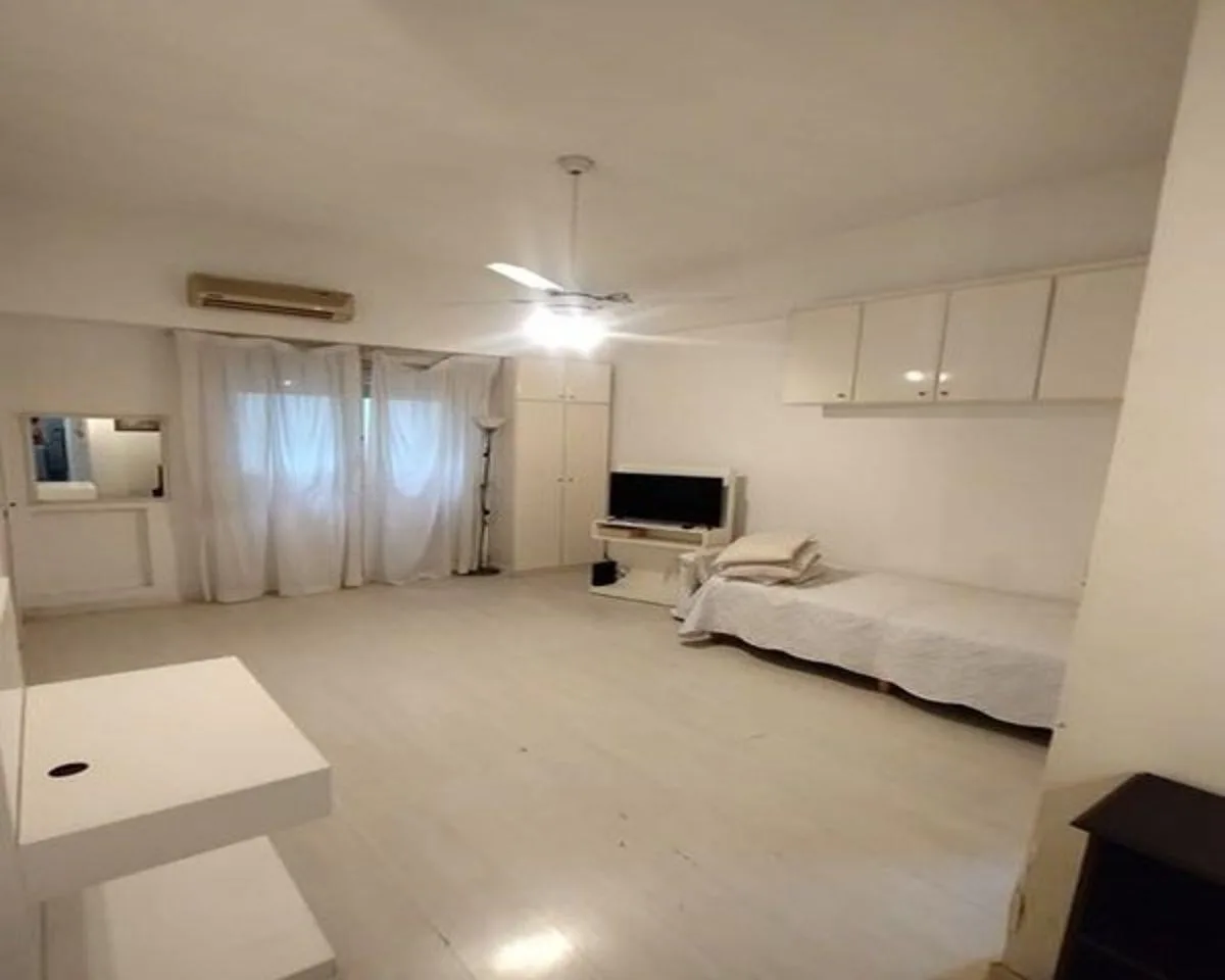 Monoambiente contrafrente con A/C