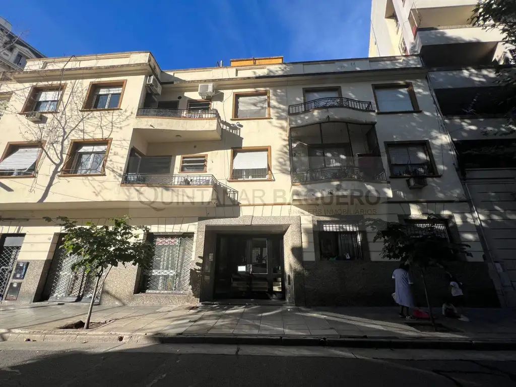 San Telmo apartment with balcony