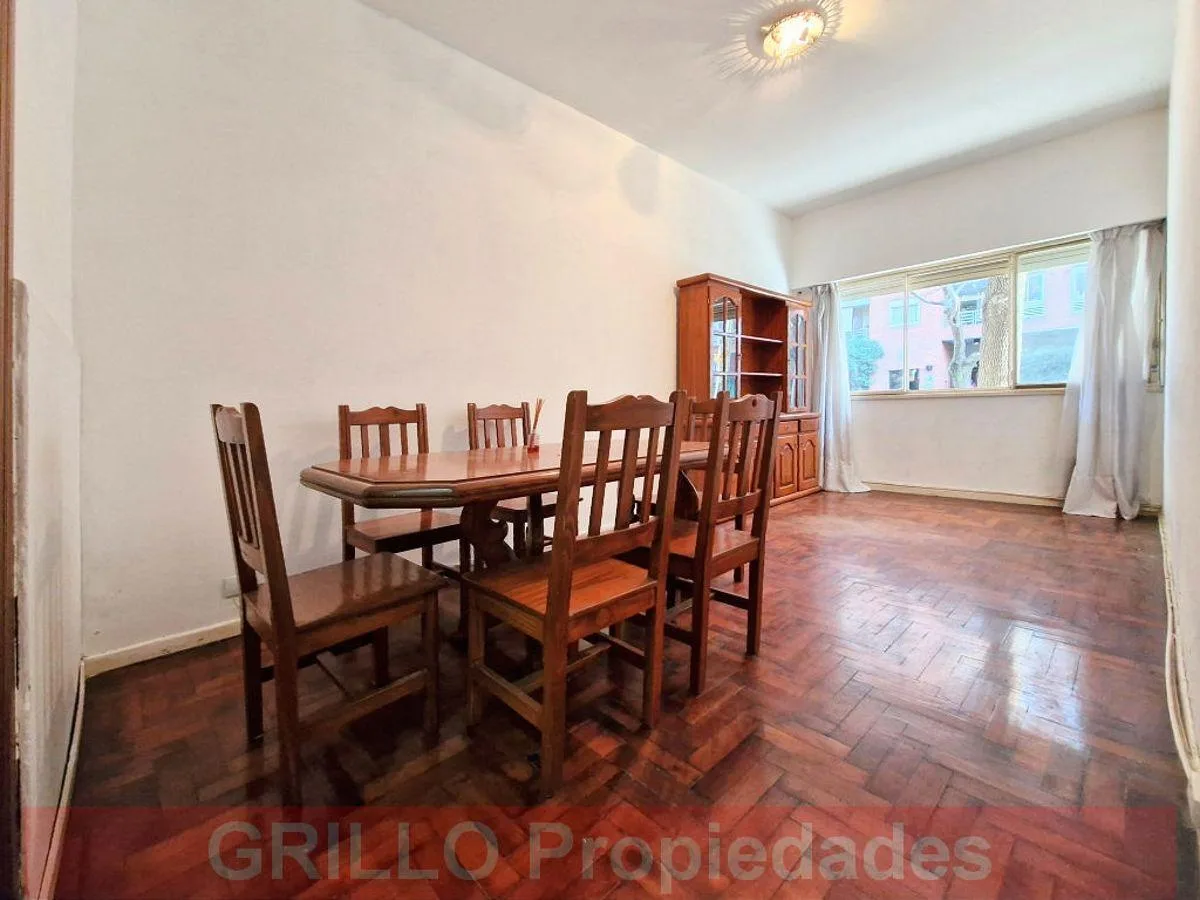 Ground-floor unit with patio and separate kitchen