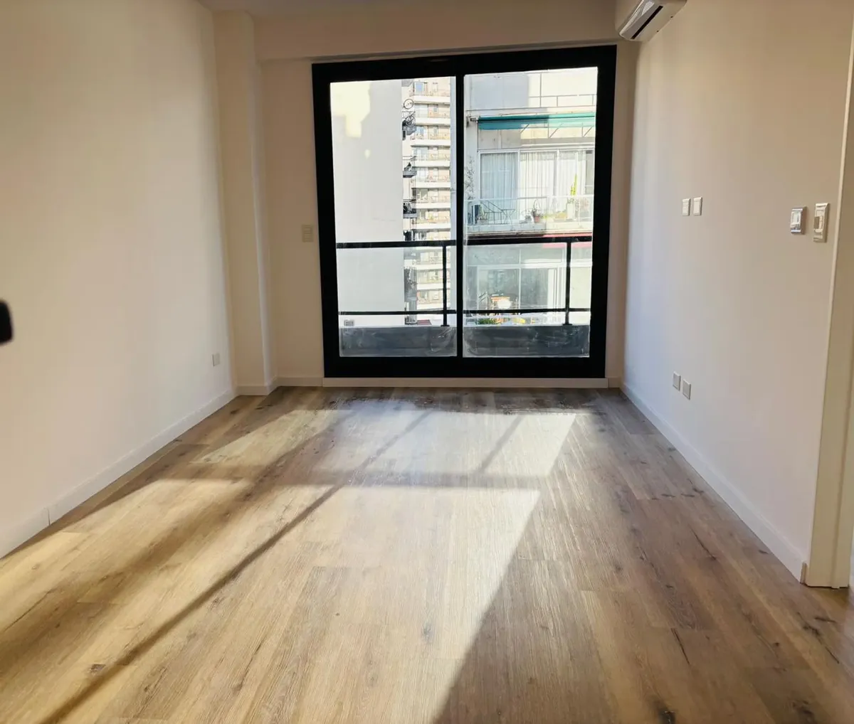 Departamento 2 ambientes con balcón