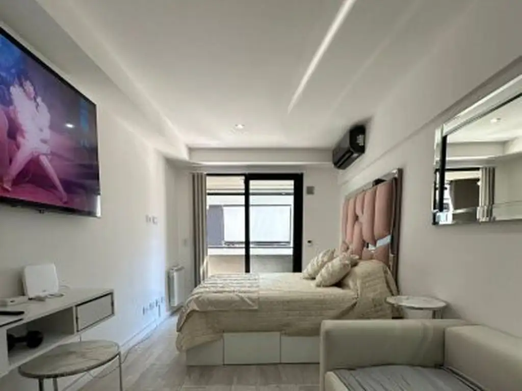 Studio with balcony and pool