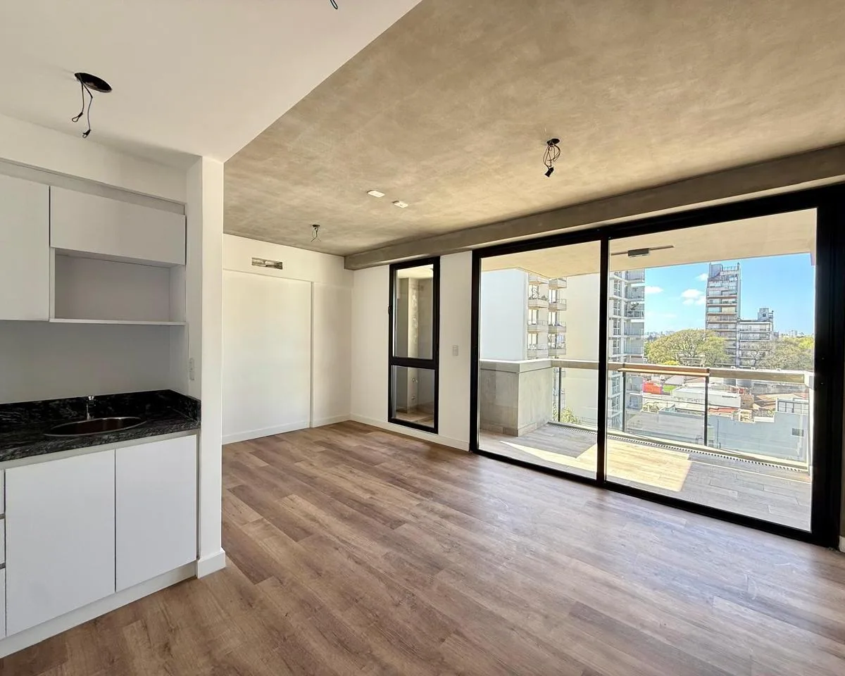 Departamento con balcón y amenities