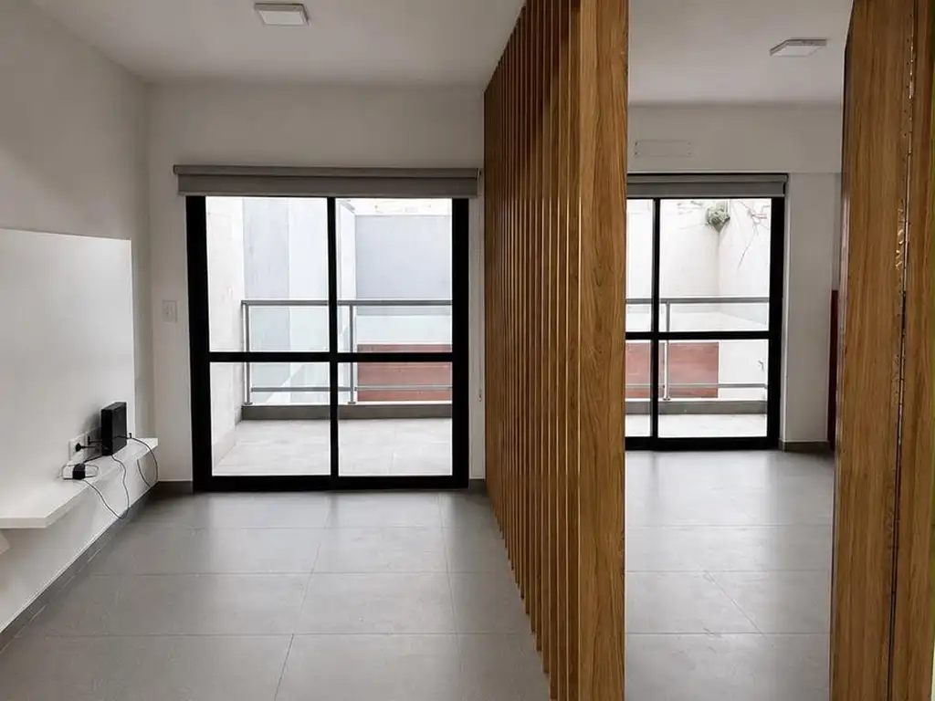 Departamento con balcón en Boedo