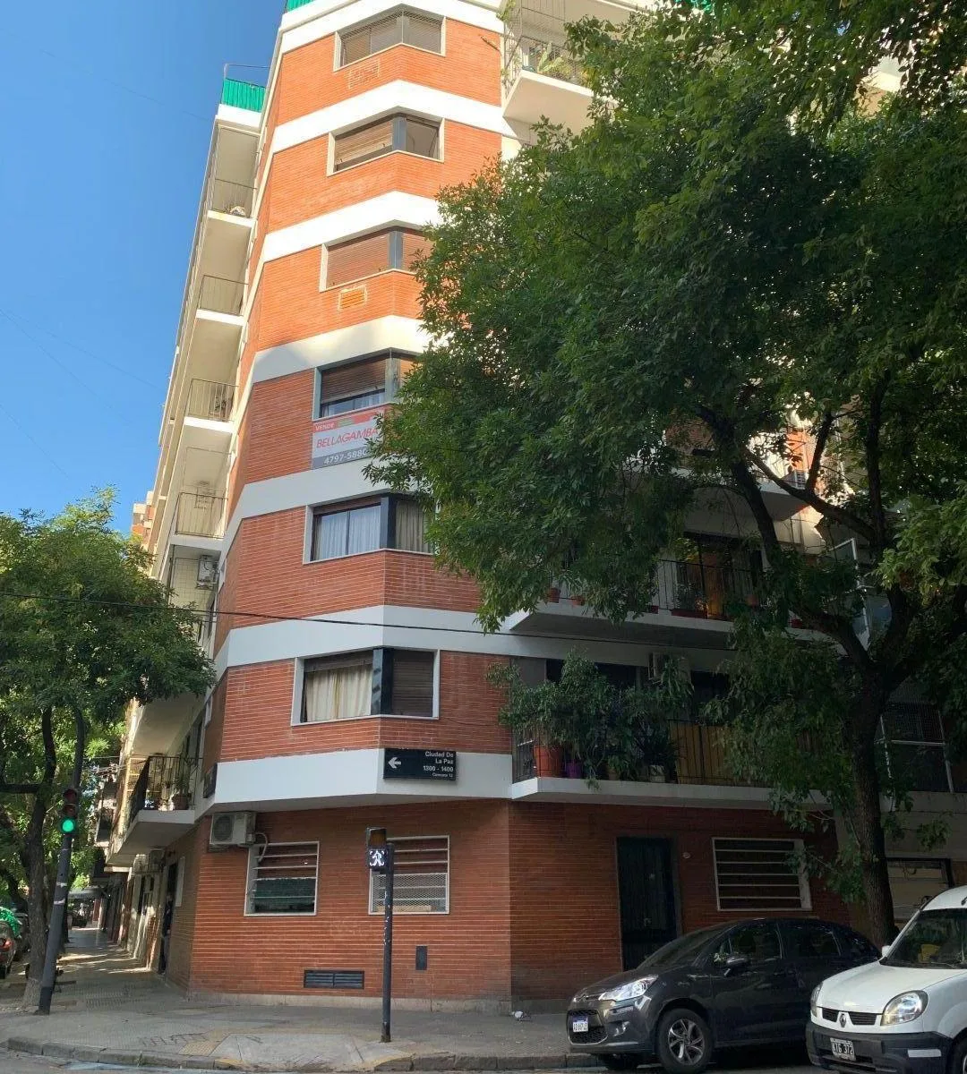 Monoambiente con patio en PB