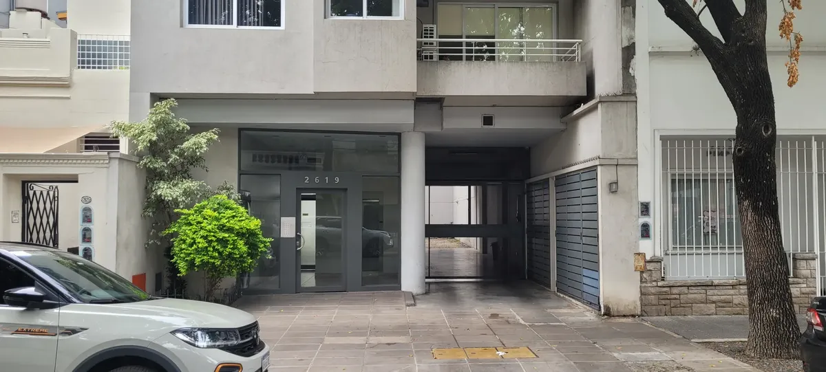 Monoambiente con balcón