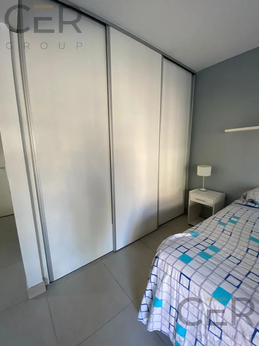 Monoambiente con balcón y pileta