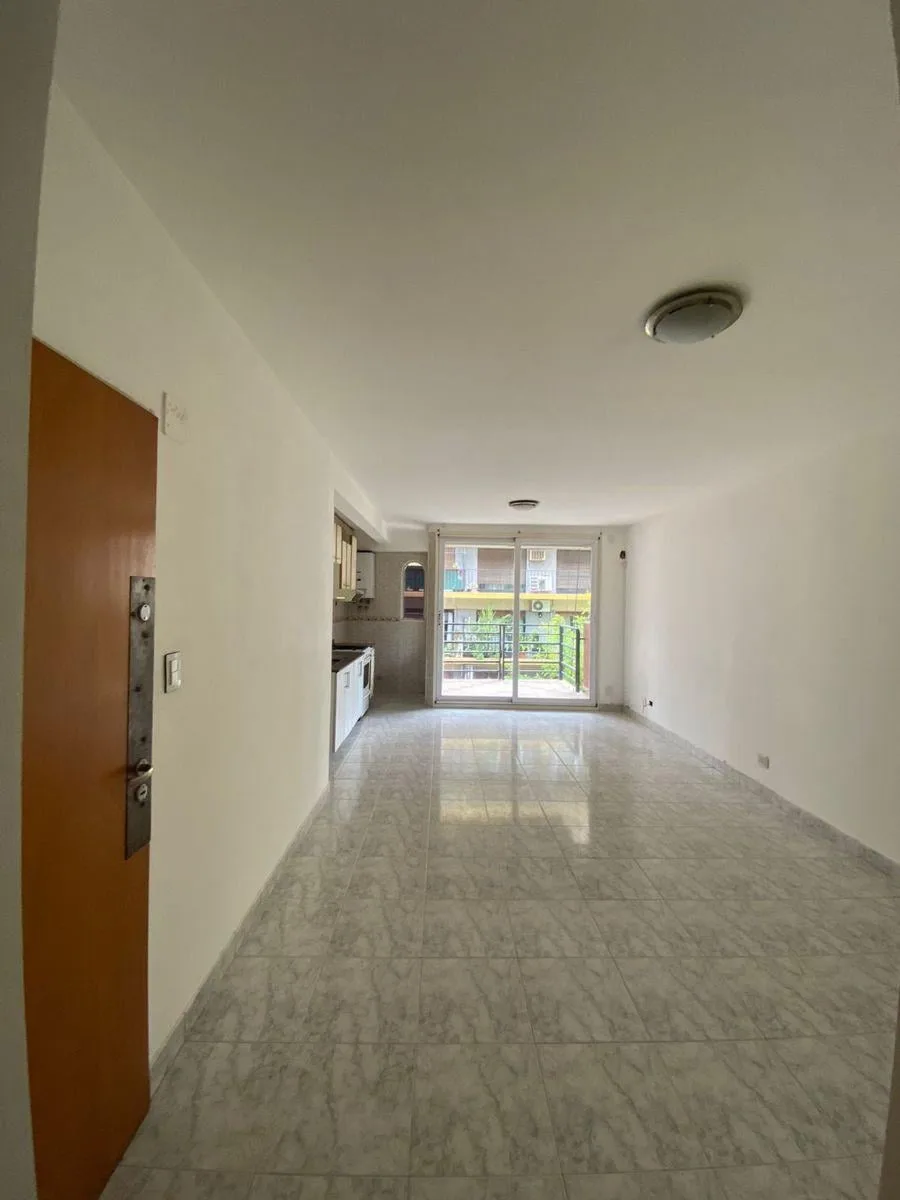2 ambientes con balcón aterrazado