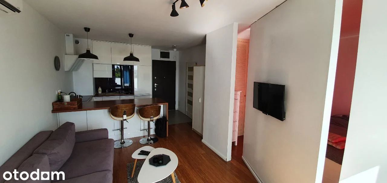 Studio with balcony and AC