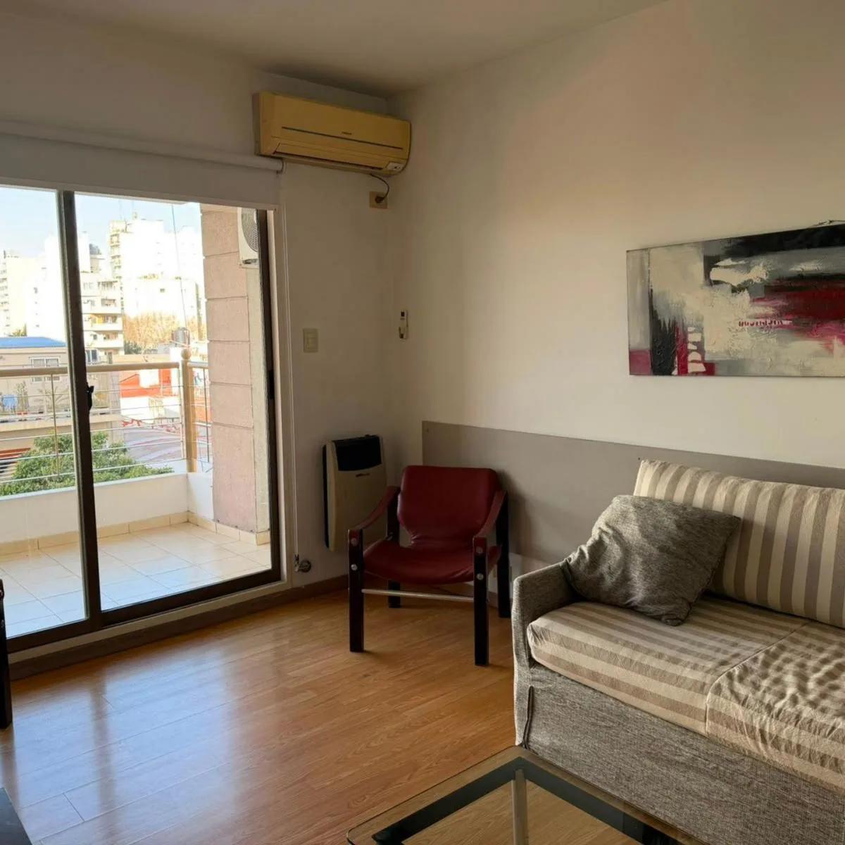 Departamento amueblado 2 ambientes con balcón