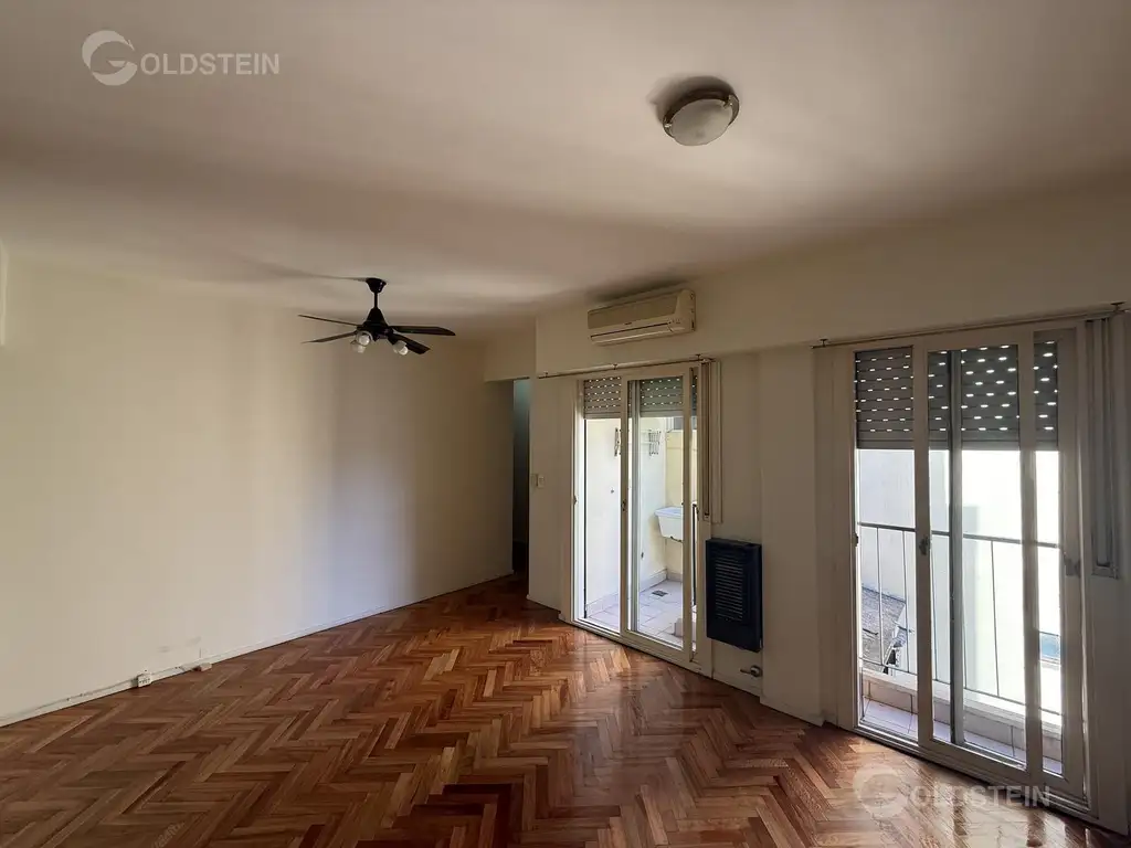 Monoambiente con balcón en Almagro