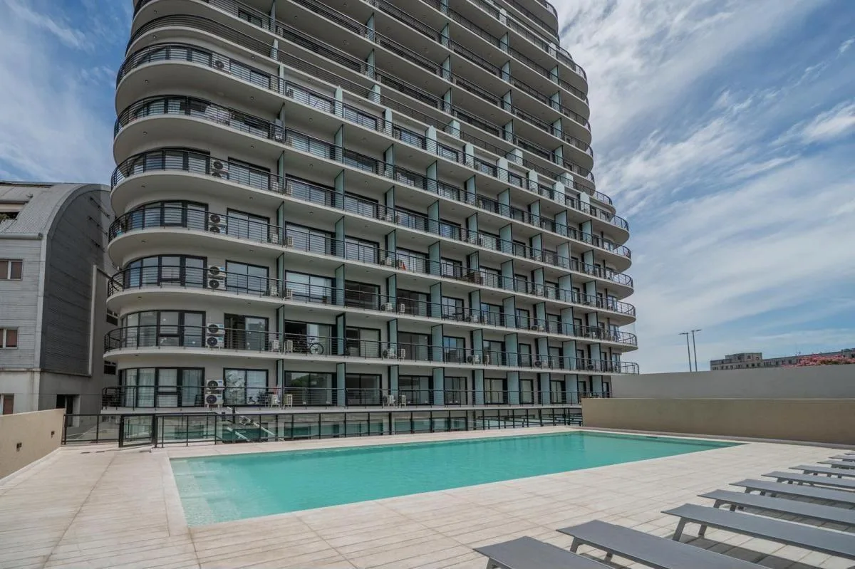 Departamento con balcón oeste en Barracas