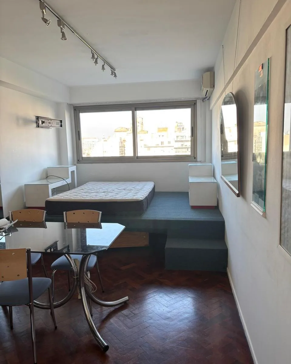 Listing: Studio, San Nicolás