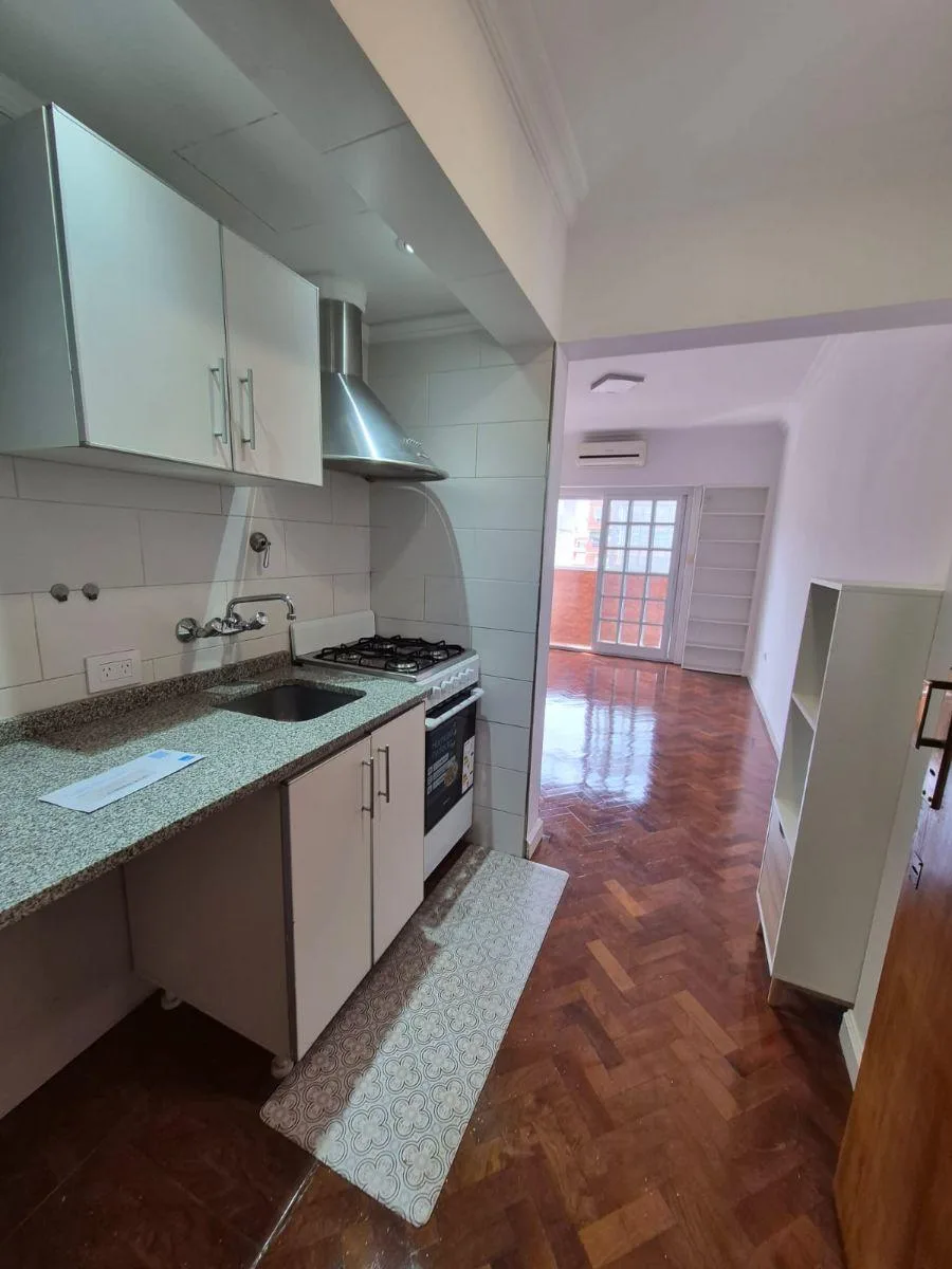 Departamento en Almagro con balcón