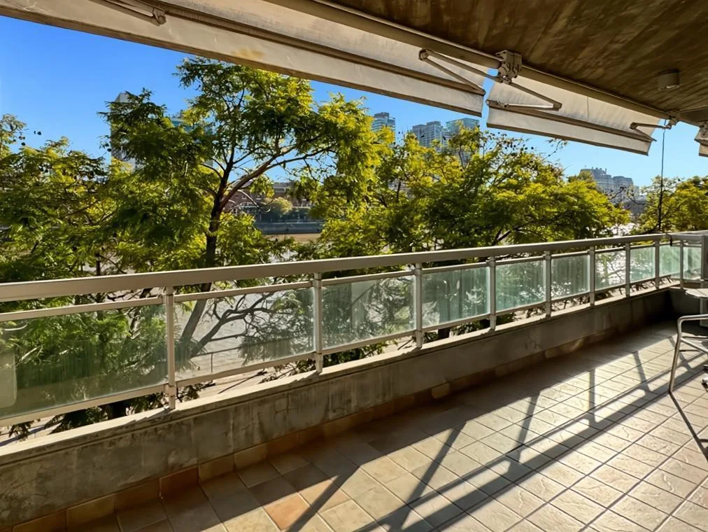 2BR with parking and balcony