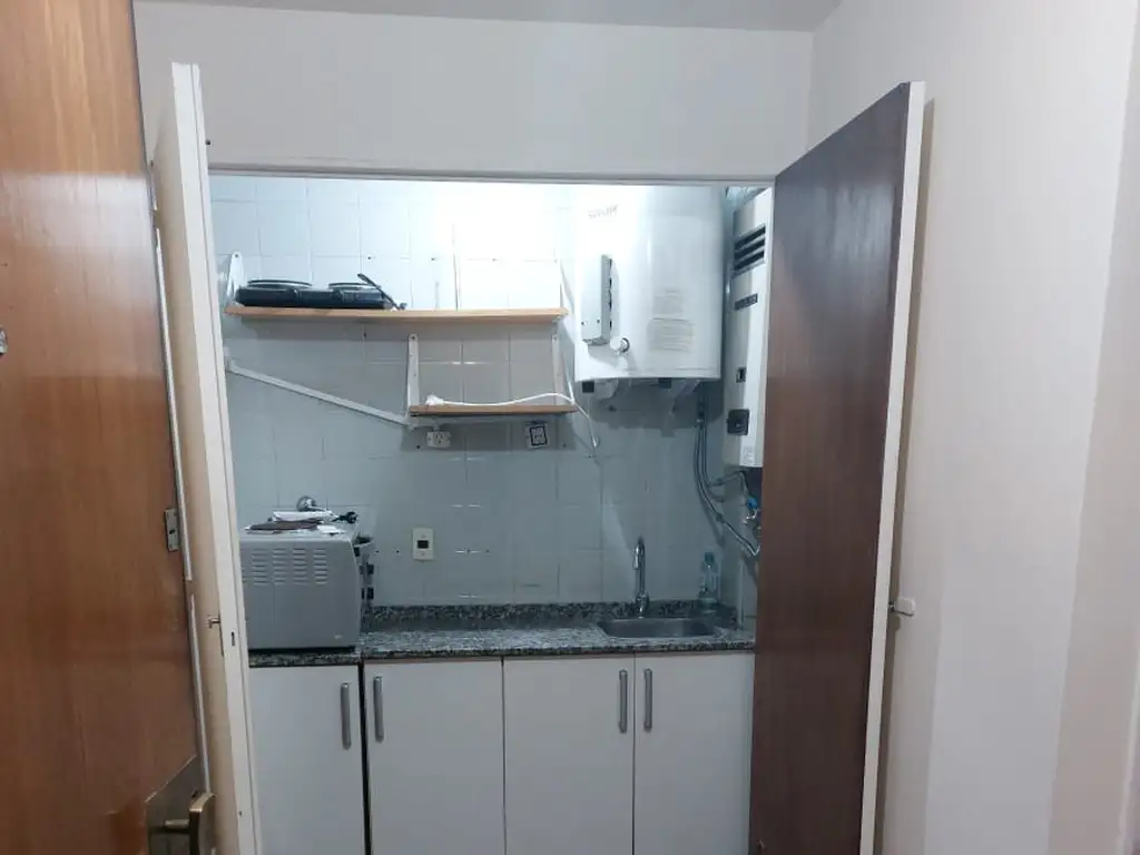 2 ambientes con balcón