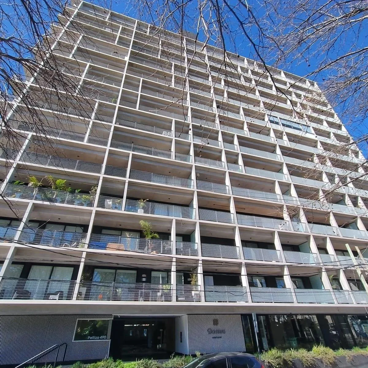 2 ambientes con balcón y cochera