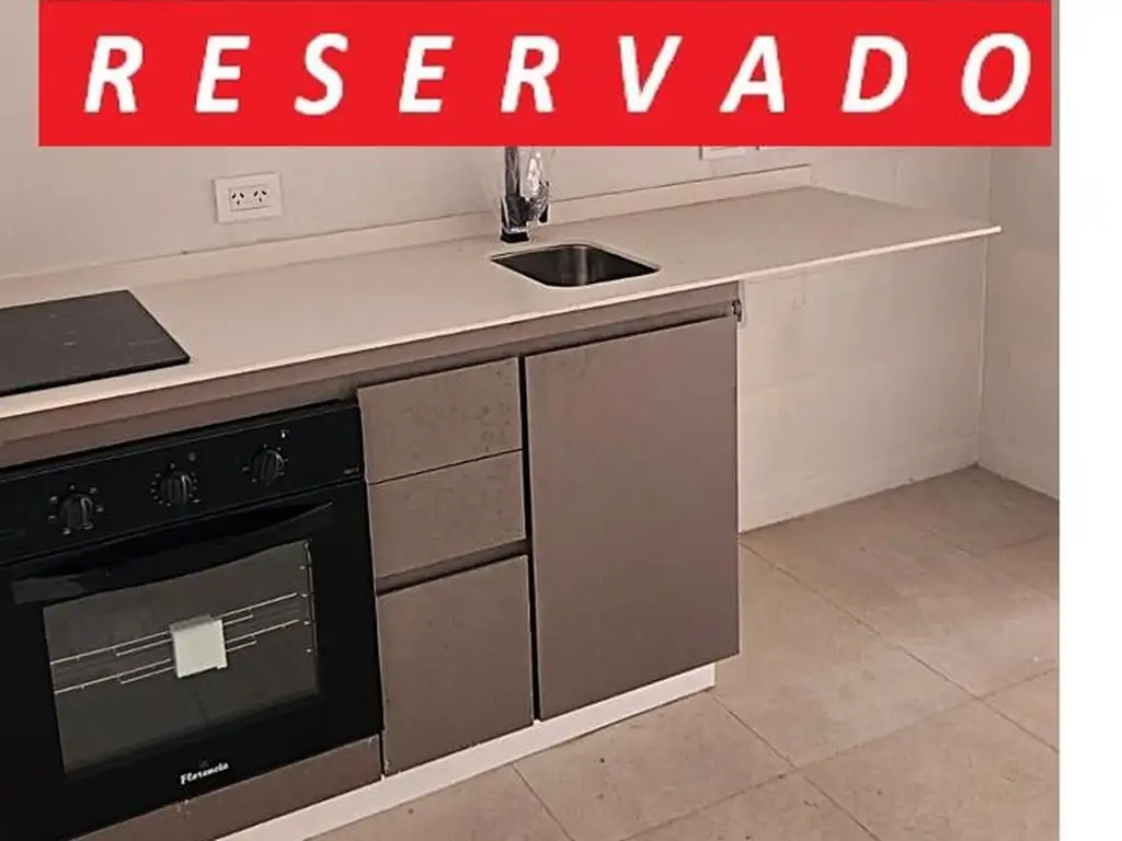 Departamento con balcón amplio