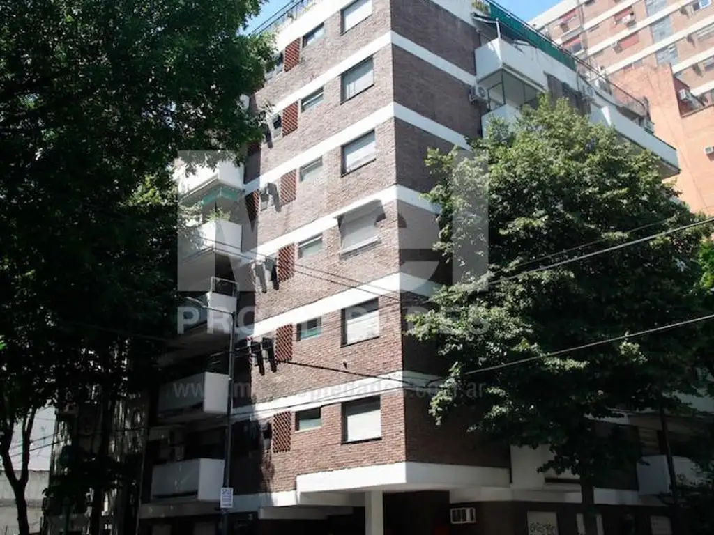 Departamento en Belgrano con pisos de madera