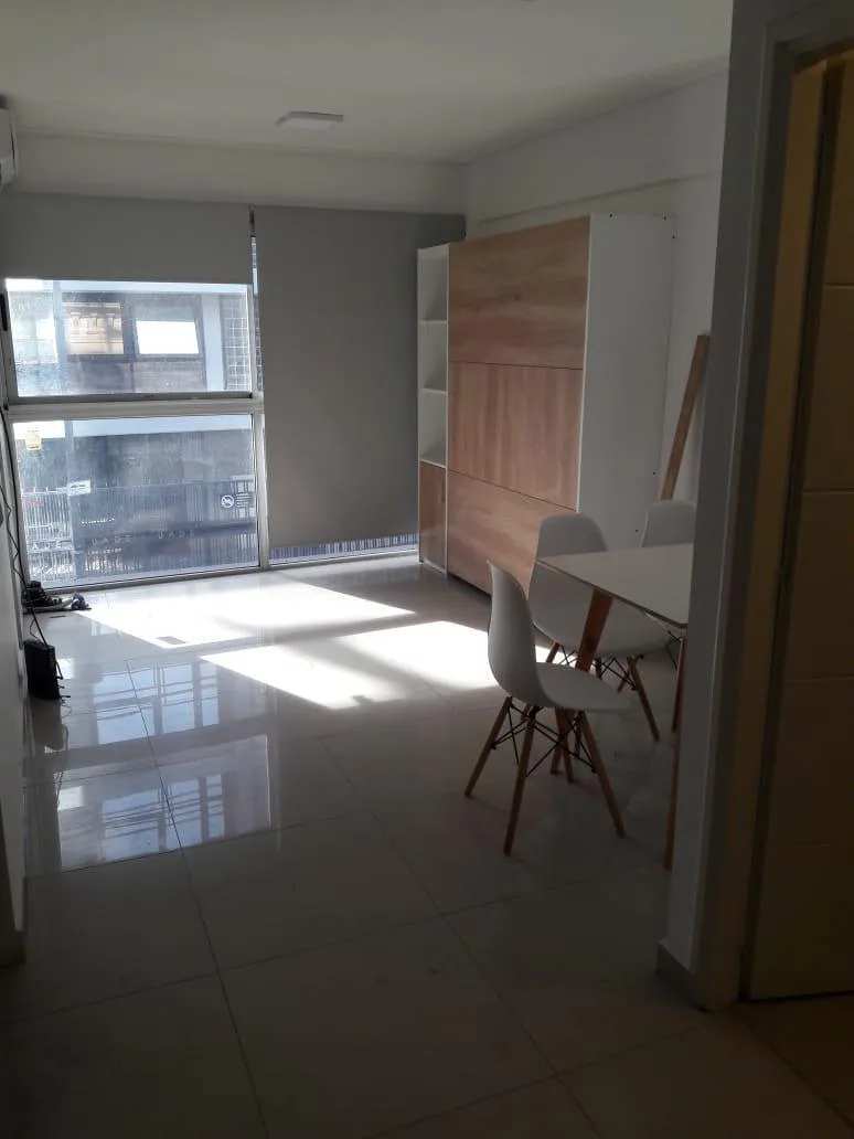 Listing: Studio, Monserrat