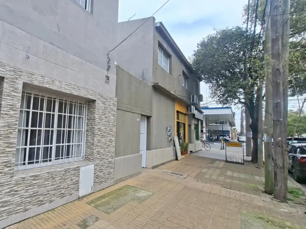 Duplex con patio y 2 baños