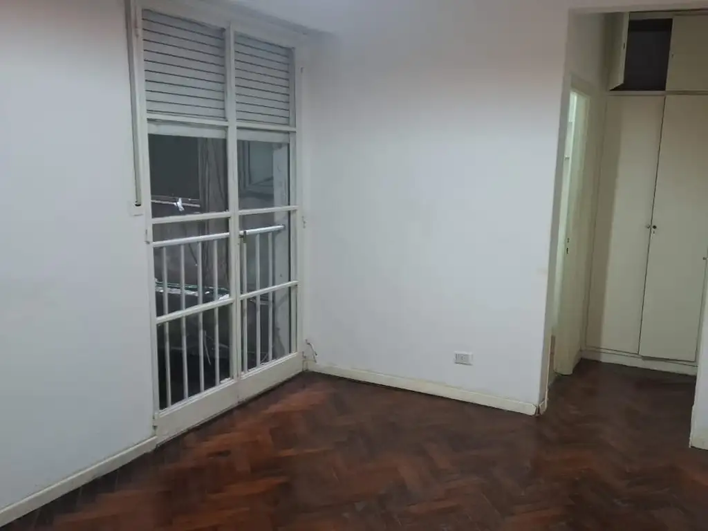 Departamento 2 ambientes lateral
