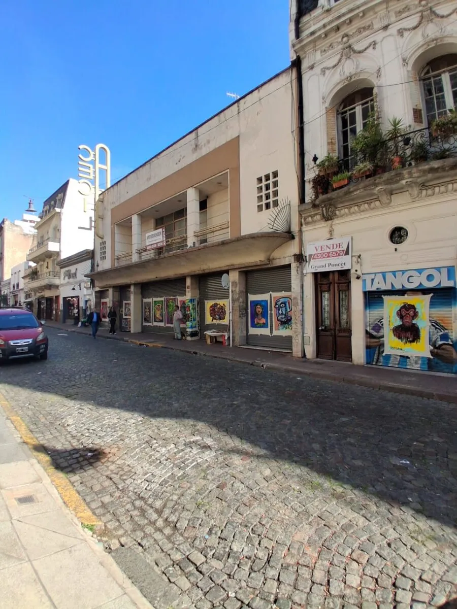 Departamento amoblado con patio