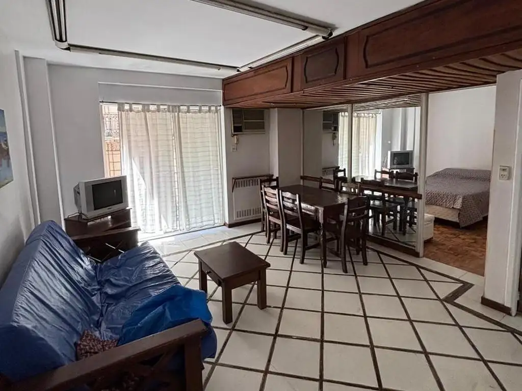 Departamento amoblado con balcón