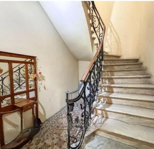 Piso amoblado 220 m²