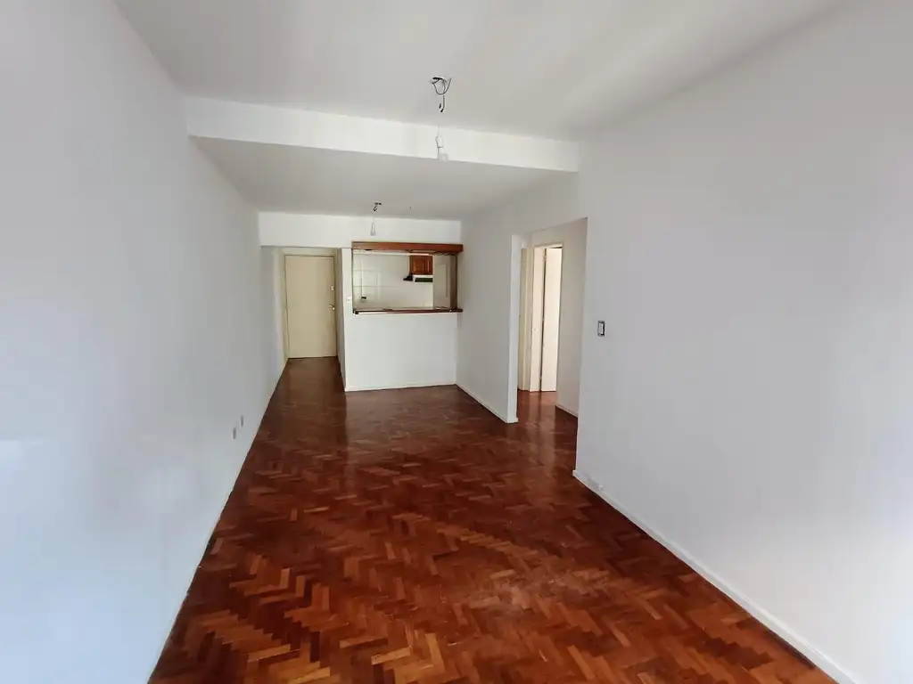 Departamento contrafrente con vista al río