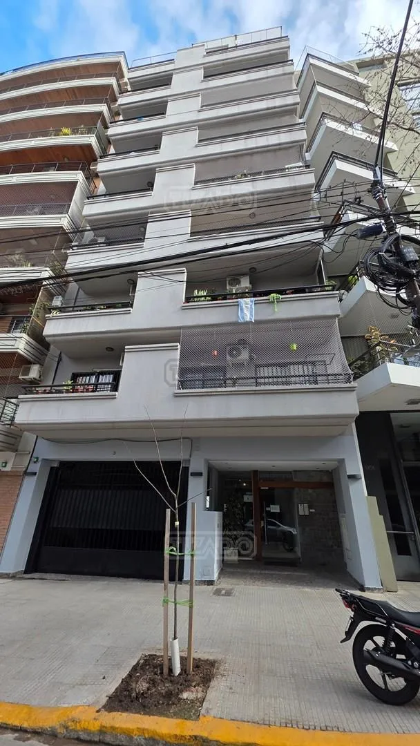 2 ambientes con balcón