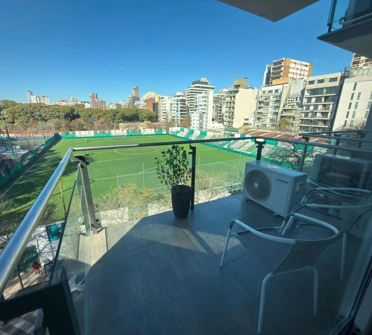 Hermoso Monoambiente con Vista Abierta! Amoblado.
