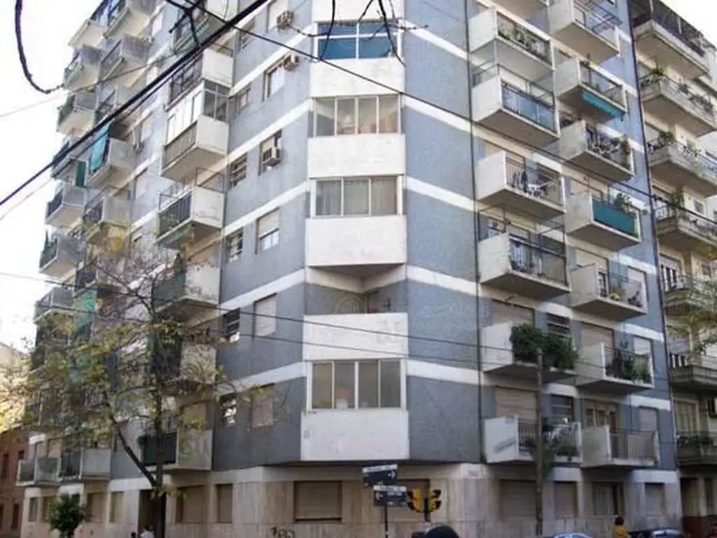 Departamento con balcón y 2 dormitorios