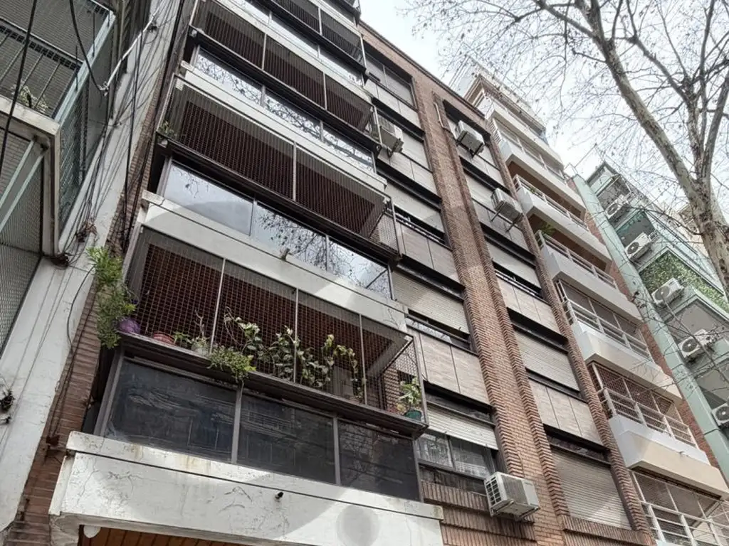 Departamento con balcón en Villa Urquiza