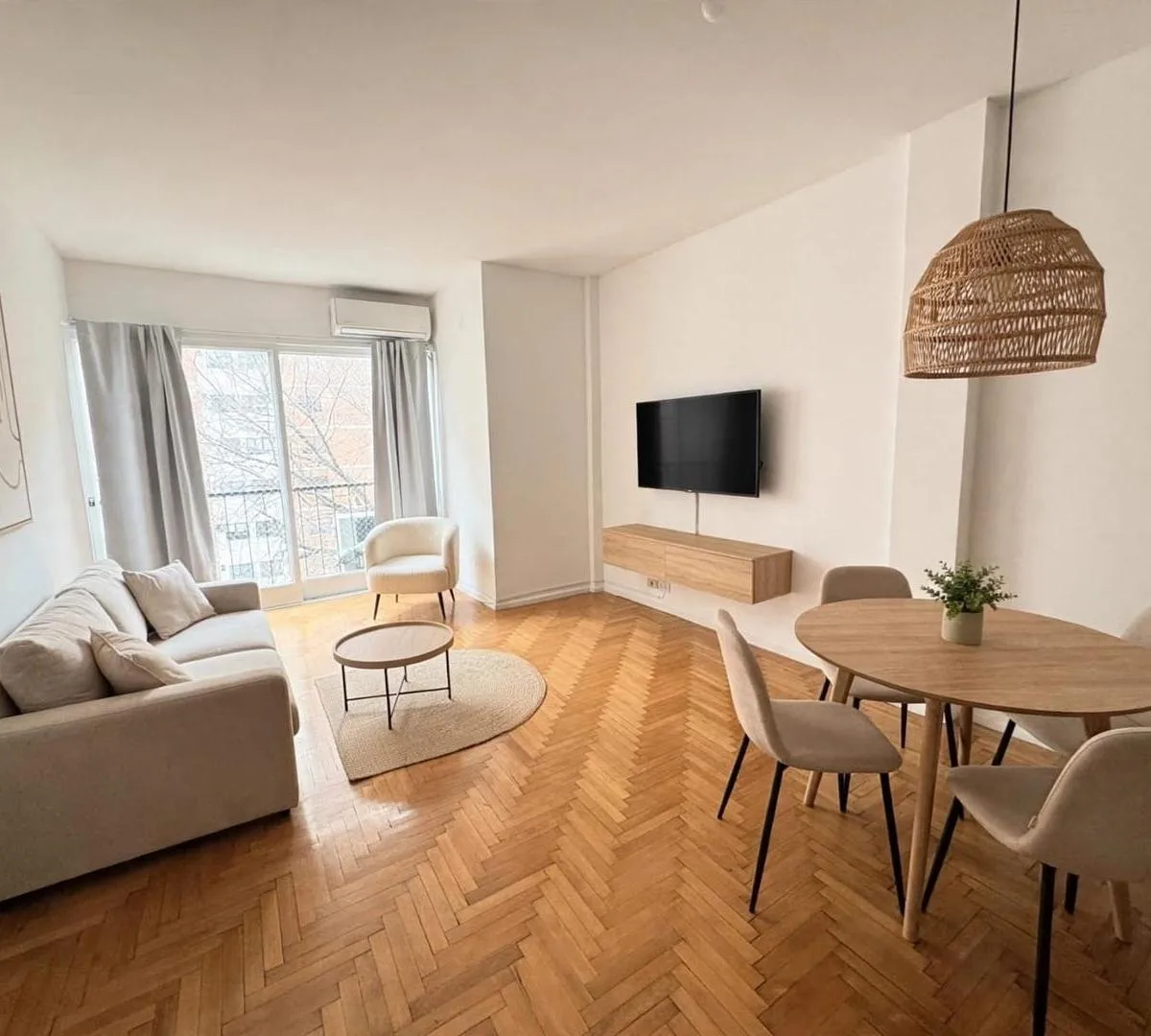 3 ambientes con terraza y cochera