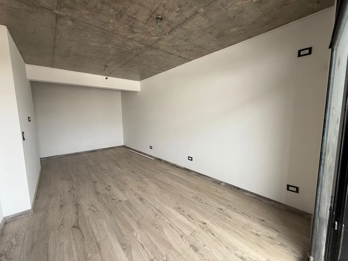 Monoambiente con balcón