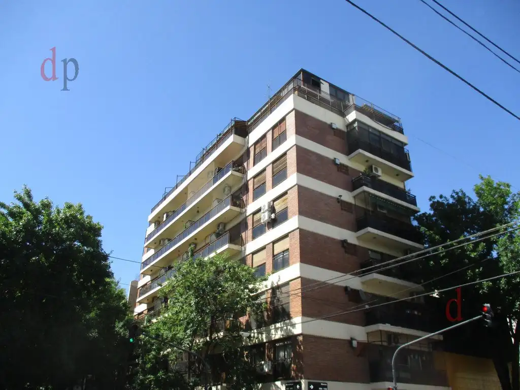 Departamento con balcón en Belgrano