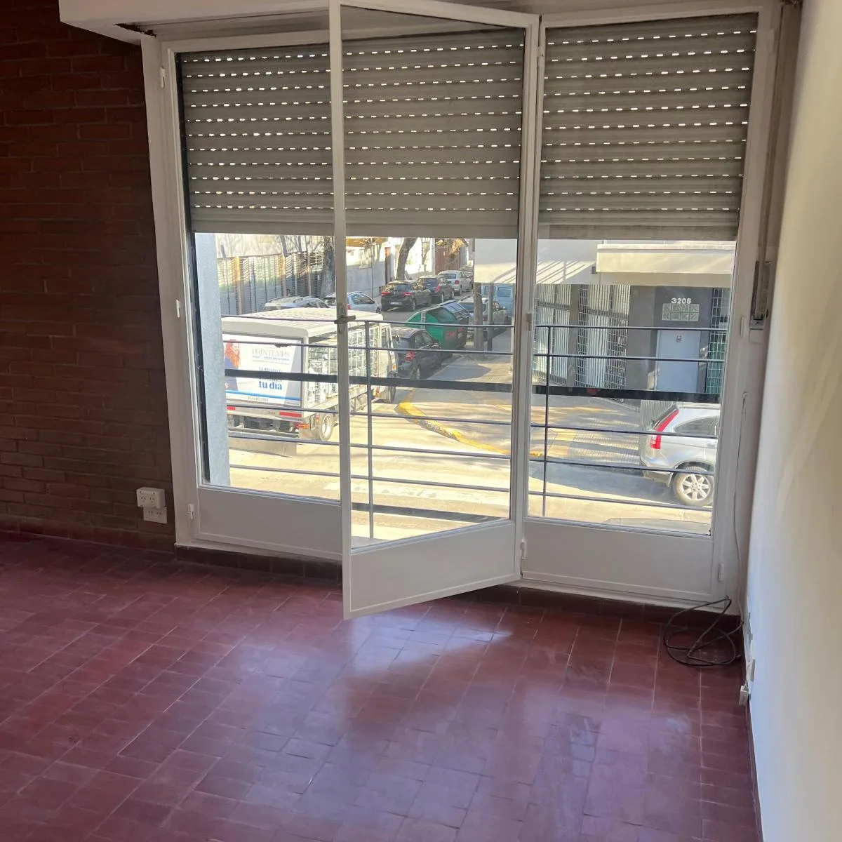 Monoambiente con cocina independiente