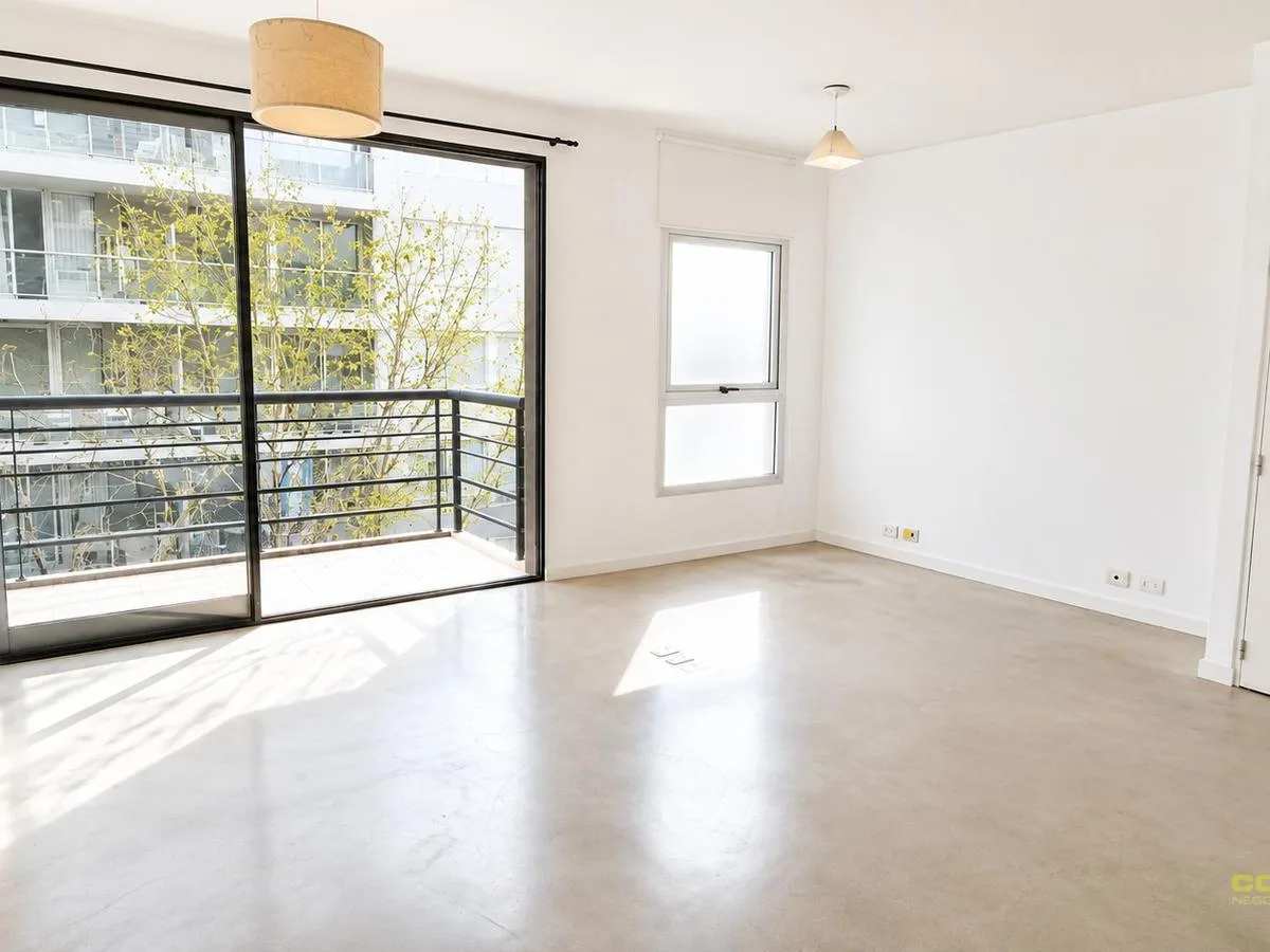 Monoambiente con balcón y amenities
