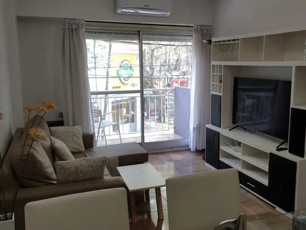 Departamento en Olivos con balcón