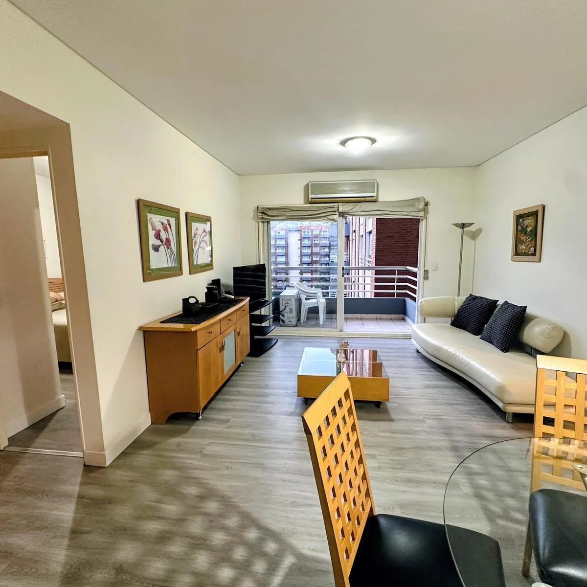 Departamento en Alquiler de 2 Ambientes Amueblado en Puerto Madero Sin Cochera