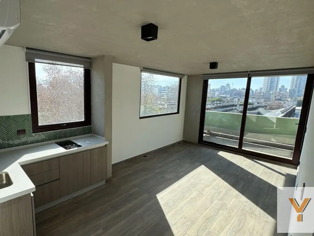 Studio with balcony and pool